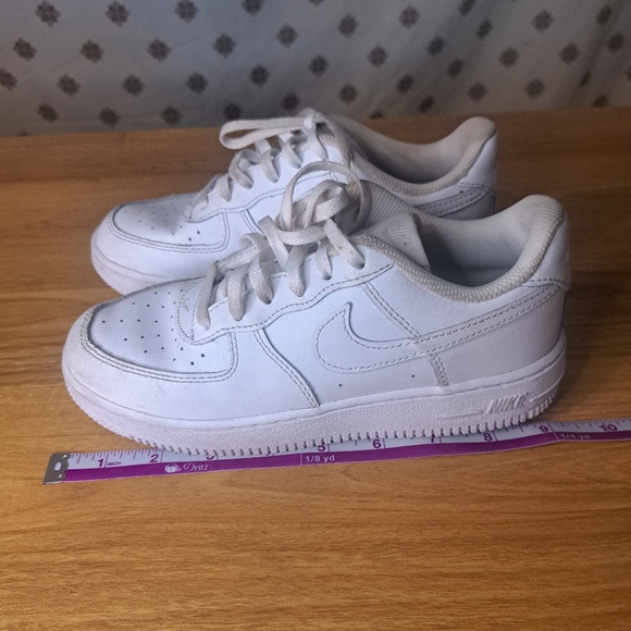 Air Force 1 LE Nike Kids shoe size 3Y - Picture 9 of 11